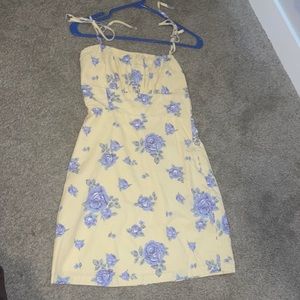 Mini yellow dress